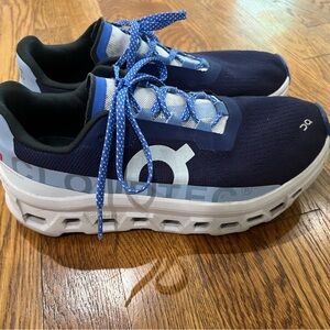 On Cloud Women’s Monster